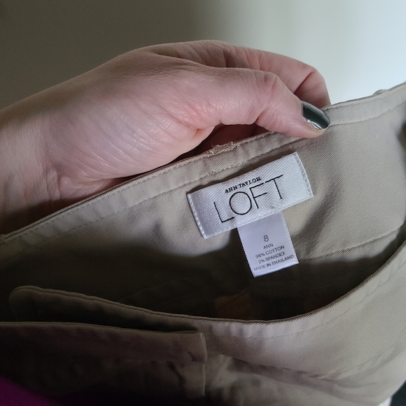 Loft knee length shorts khaki button detail 8 EUC - Picture 2 of 3